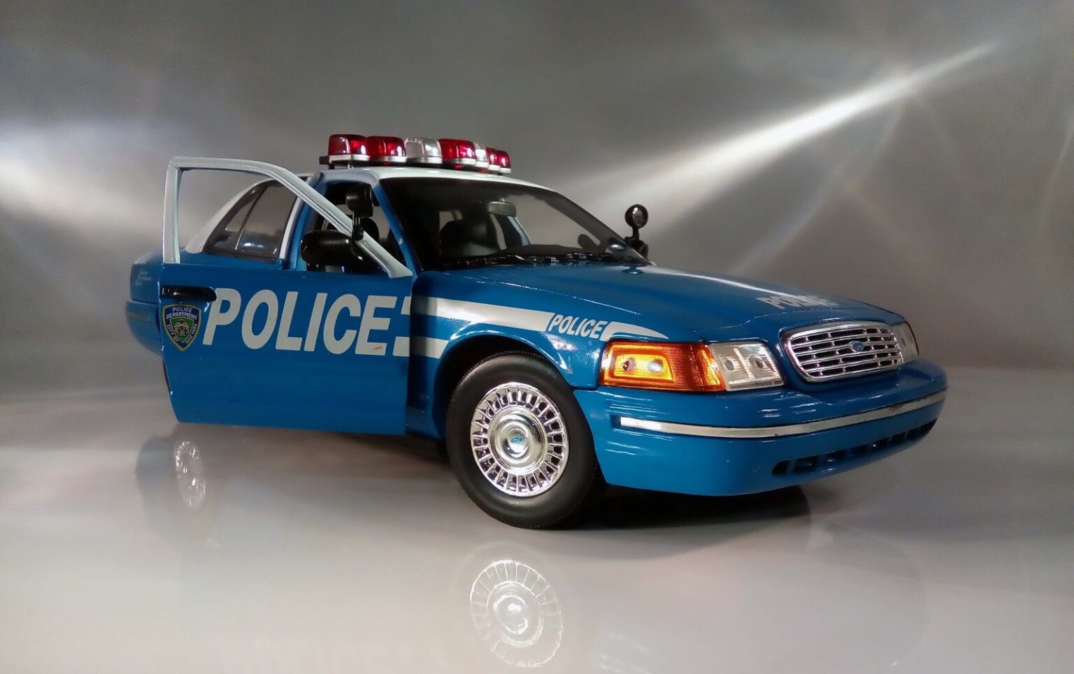 CrownVictoria2001