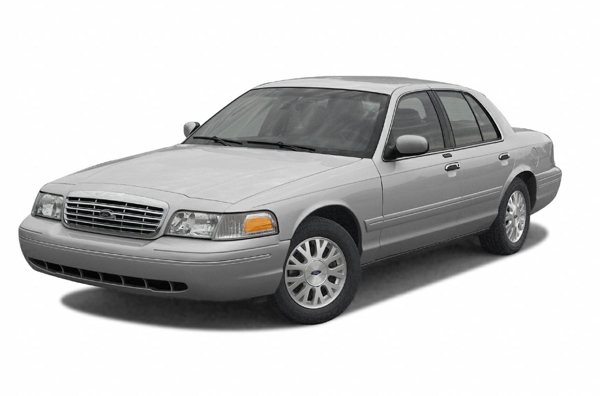 CrownVictoria2002