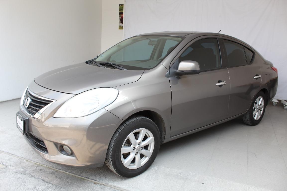 Manual Nissan Versa 2014 de Propietario