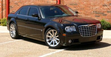 Manual de Usuario CHRYSLER 300 SRT 2008 en PDF Gratis