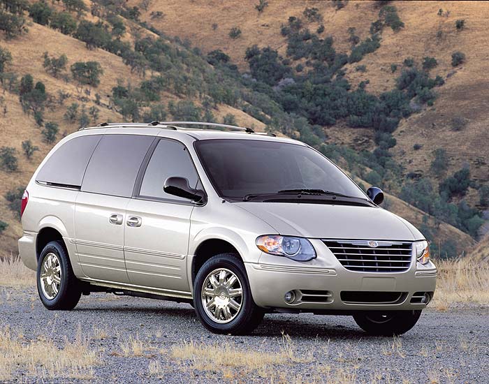 Manual de Usuario CHRYSLER Town and Country 2005 en PDF Gratis