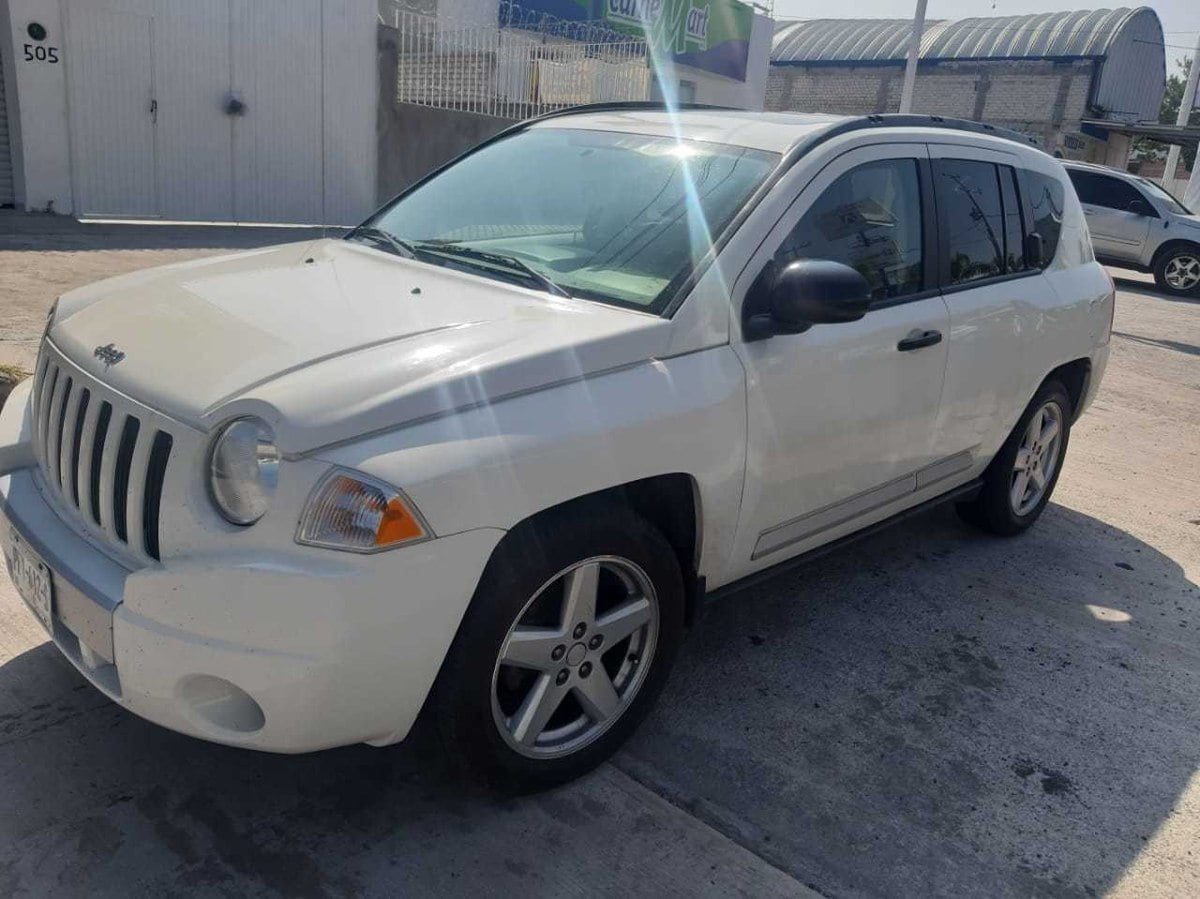 Manual de Usuario JEEP Compass 2008 en PDF Gratis