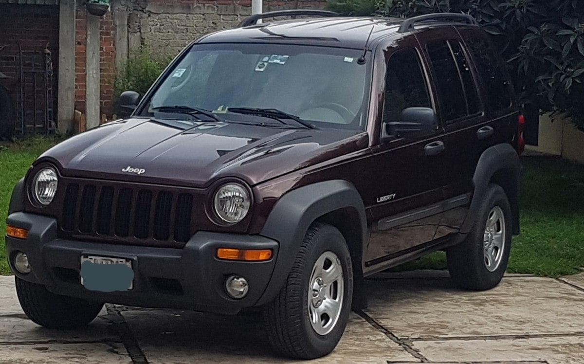 Manual de Usuario JEEP Liberty 2004 en PDF Gratis