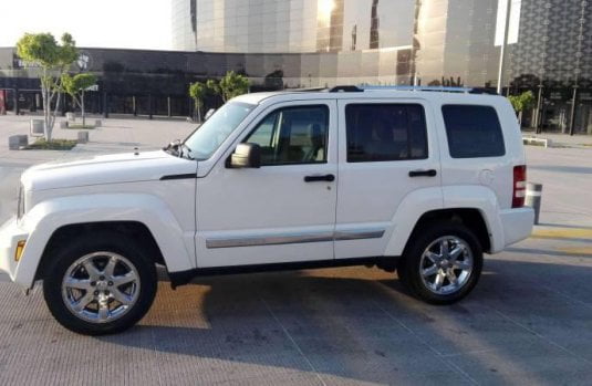 Manual de Usuario JEEP Liberty 2008 en PDF Gratis