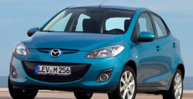 Manual de Usuario MAZDA 2 2012 en PDF Gratis