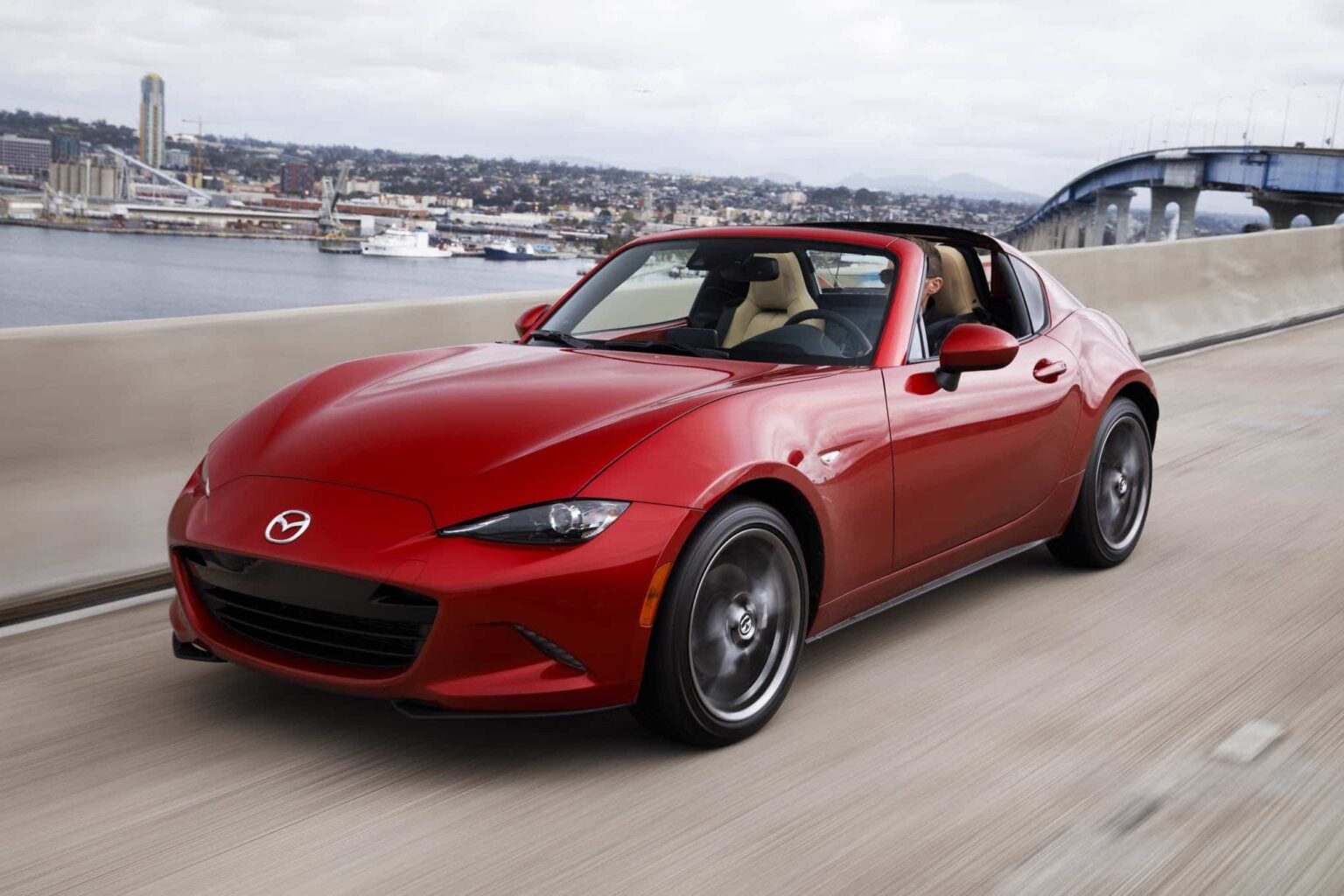 Manual de Usuario MAZDA MX 5 2017 en PDF Gratis