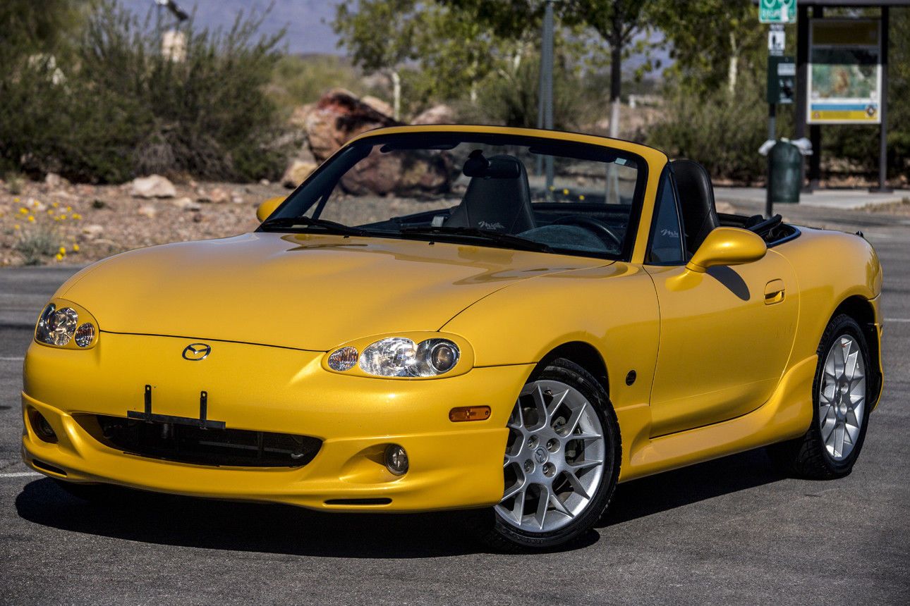 Manual de Usuario MAZDA MX 5 Miata 2002 en PDF Gratis