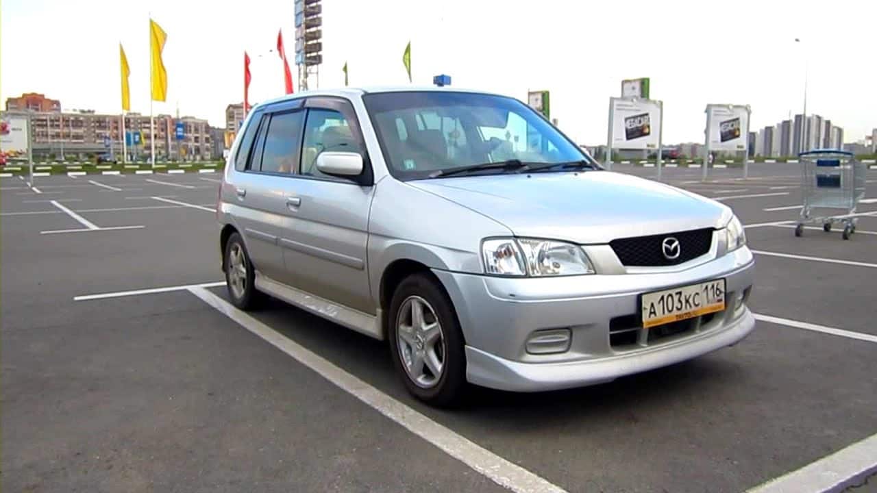 MazdaDemio-2000c