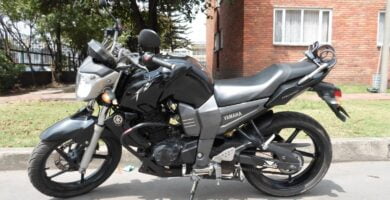 Manual de Moto Yamaha 1ES2 2012 DESCARGAR GRATIS