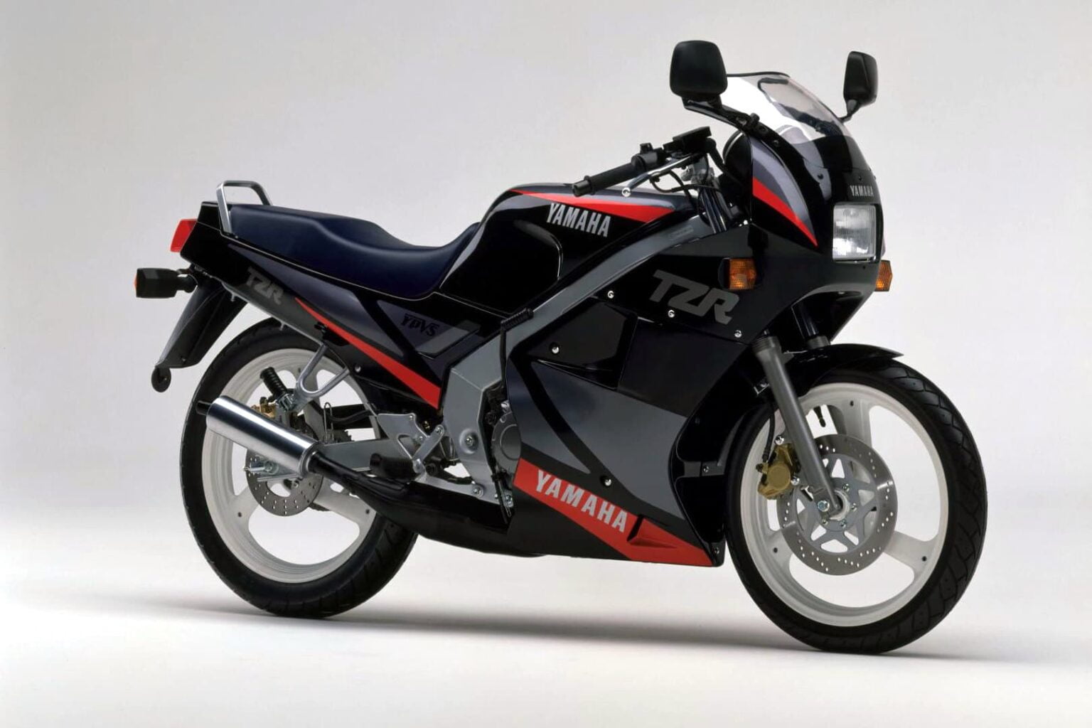 Manual de Moto Yamaha 3PA1 1989 DESCARGAR GRATIS