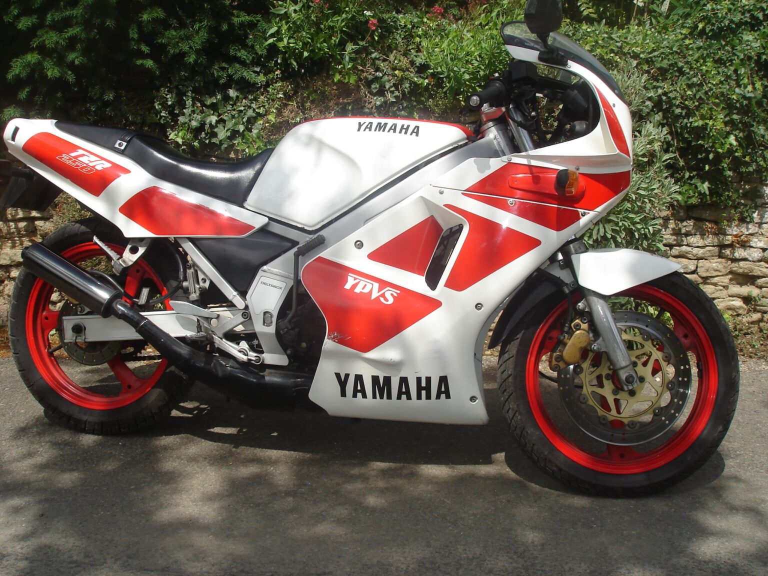 Manual de Moto Yamaha 3XV4 1992 DESCARGAR GRATIS