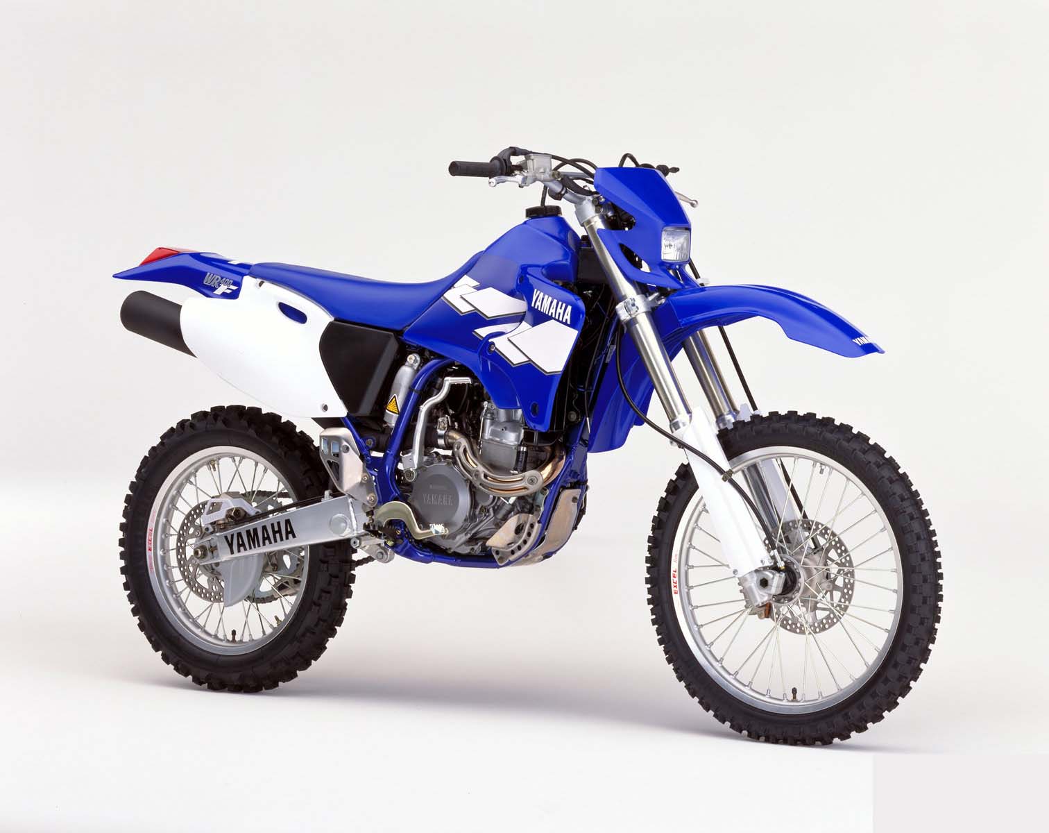 Manual de Moto Yamaha 5GS5 2000 DESCARGAR GRATIS