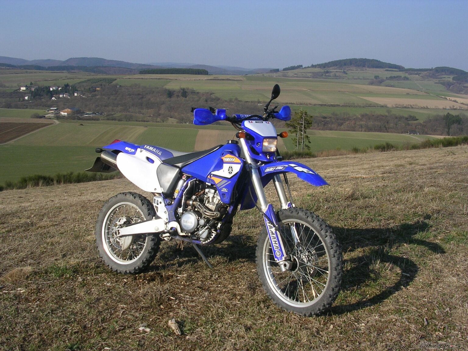 Manual de Moto Yamaha 5PH6 2002 DESCARGAR GRATIS