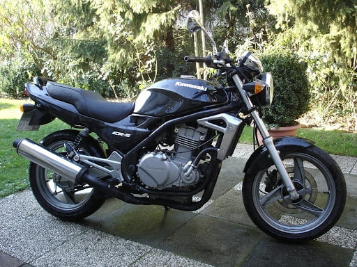 Manual en Español Kawasaki ER 5 2004 de Usuario PDF GRATIS