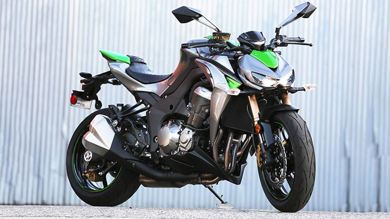 Manual en Español Kawasaki Z1000 ABS 2014 de Usuario PDF GRATIS