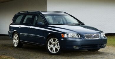 Manual VOLVO V70 2004 de Usuario