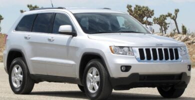 Manual JEEP GRAND CHEROKEE 2011 de Usuario en PDF Gratis