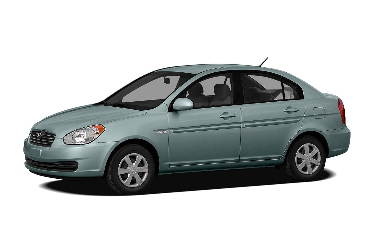 Manual HYUNDAI ACCENT 2011 de Usuario