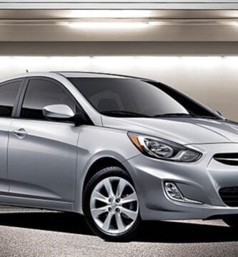 Manual HYUNDAI ACCENT 2013 de Usuario