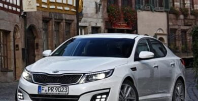 Manual KIA Optima 2013 de Usuario