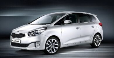 Manual KIA Rondo 2013 de Usuario