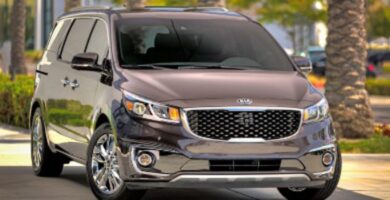 Manual KIA Sedona 2015 de Usuario