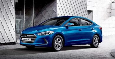 Manual HYUNDAI AVANTE 2016 de Usuario