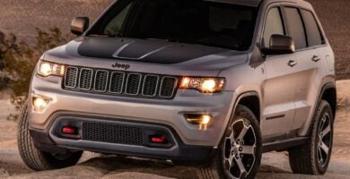 Manual JEEP GRAND CHEROKEE 2017 de Usuario en PDF Gratis