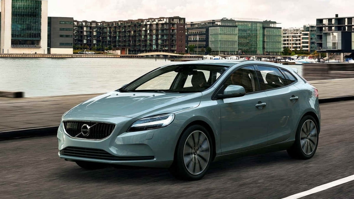 Manual VOLVO V40 2018 de Usuario