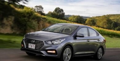 Manual HYUNDAI ACCENT 2018 de Usuario