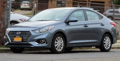 Manual HYUNDAI ACCENT 2019 de Usuario