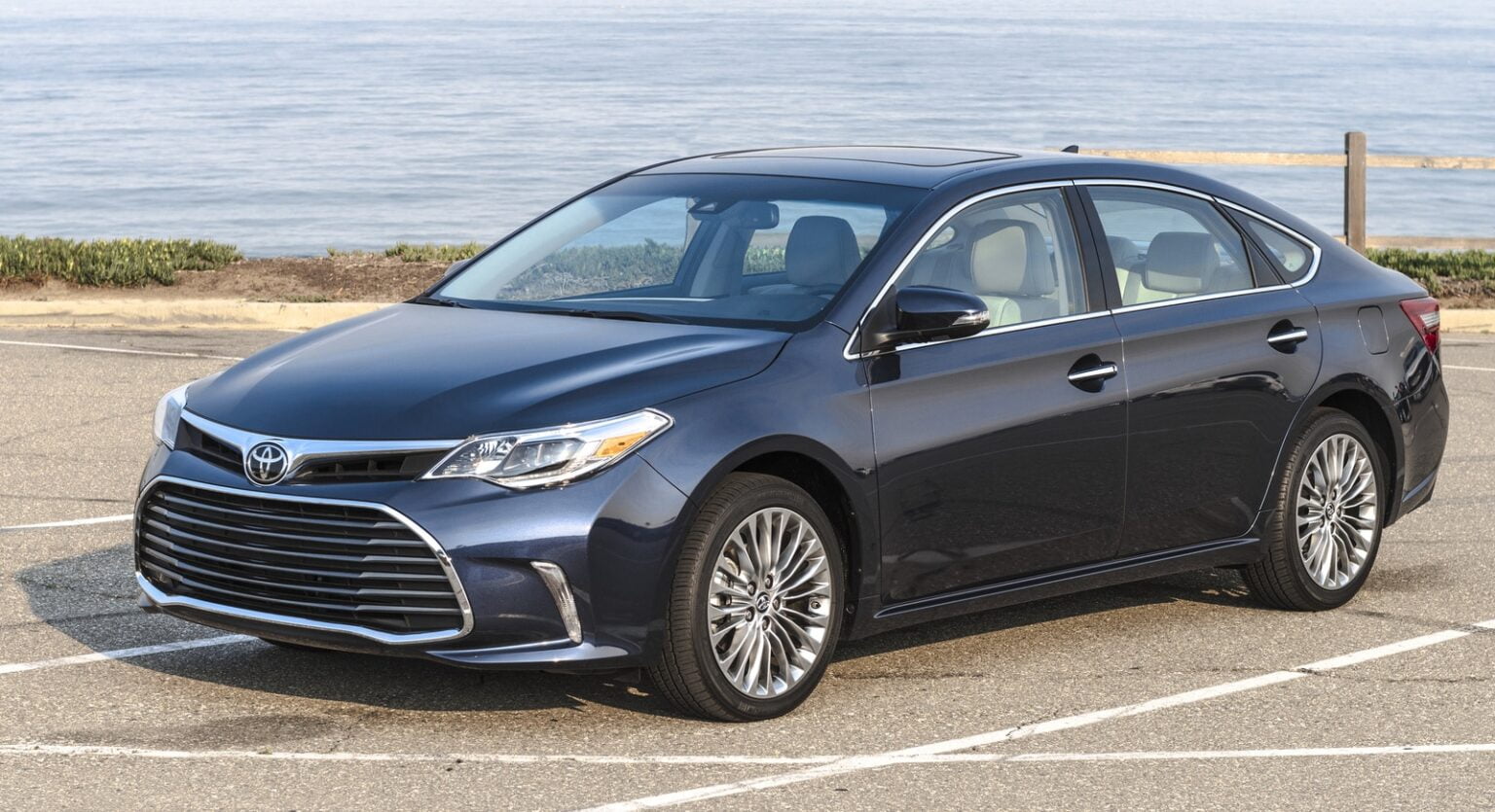 Manual Toyota Avalon Hibrido 2017 de Usuario