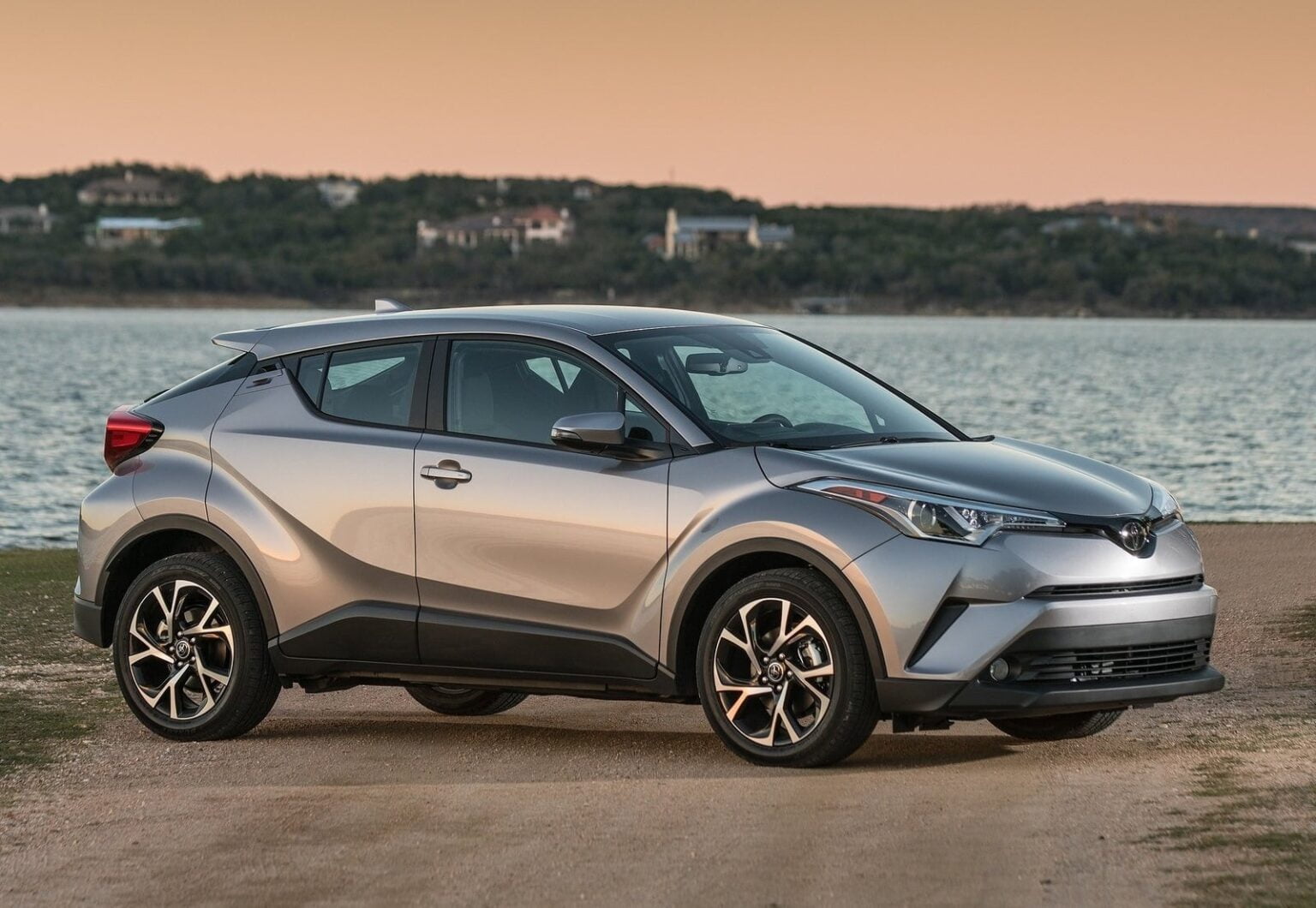 Manual Toyota C-HR 2018 de Usuario