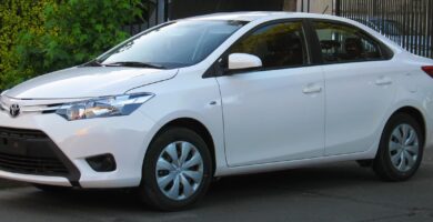 Manual Toyota Yaris 2014 de Usuario