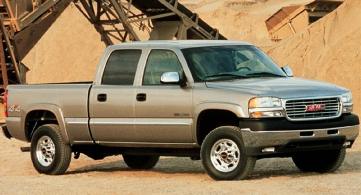 Manual GMC SIERRA DENALI 2002 de Usuario Gratis