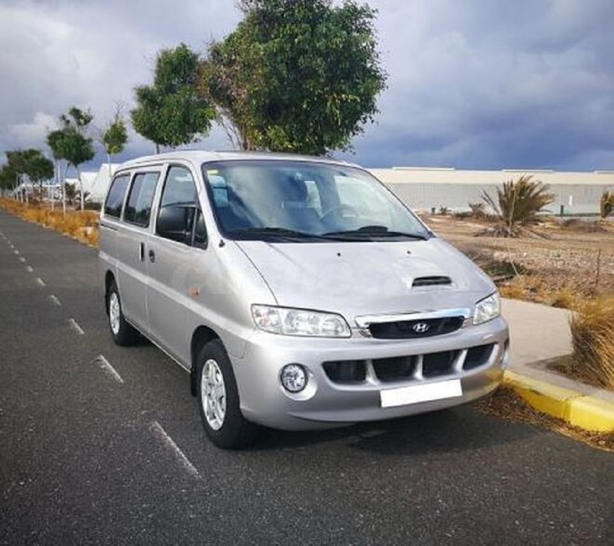 Manual HYUNDAI H-1 2003 de Usuario