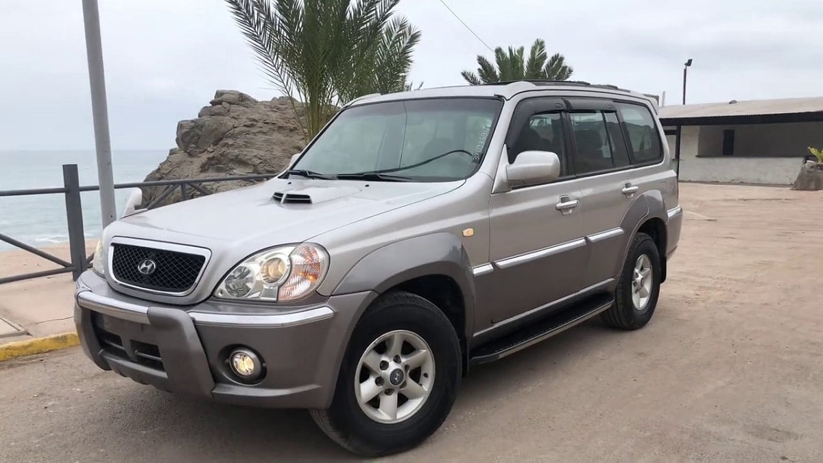 Manual HYUNDAI TERRACAN 2003 de Usuario