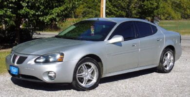 Manual PONTIAC GRAND PRIX 2005 de Usuario