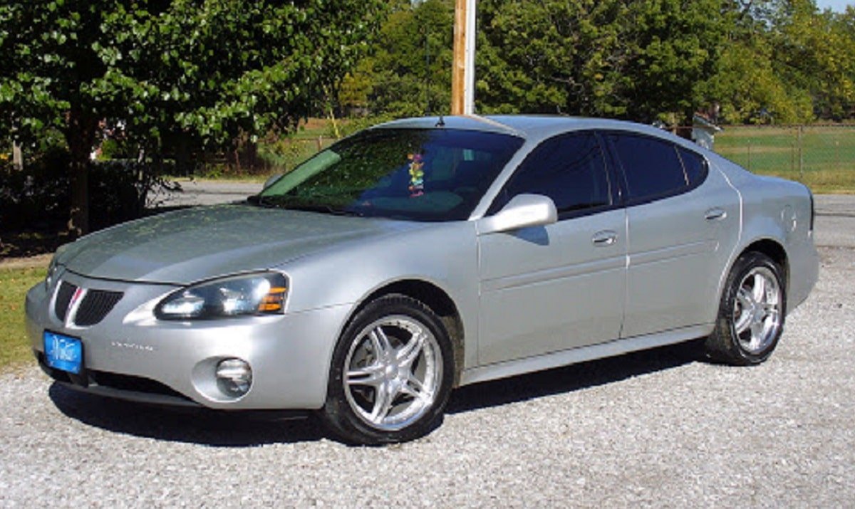 Manual PONTIAC GRAND PRIX 2005 de Usuario