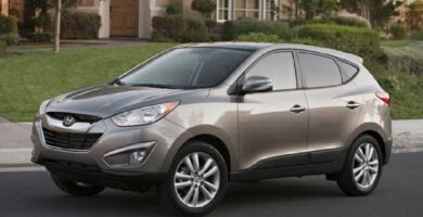 Manual HYUNDAI TUCSON 2013 de Usuario