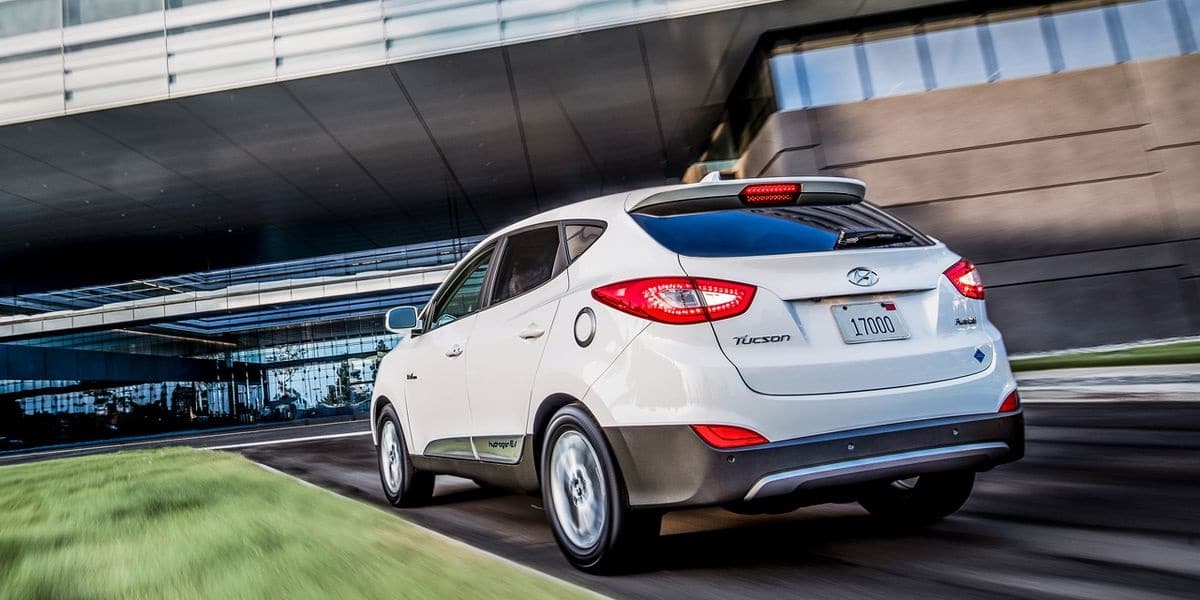 Manual HYUNDAI TUCSON FUEL CELL 2015 de Usuario