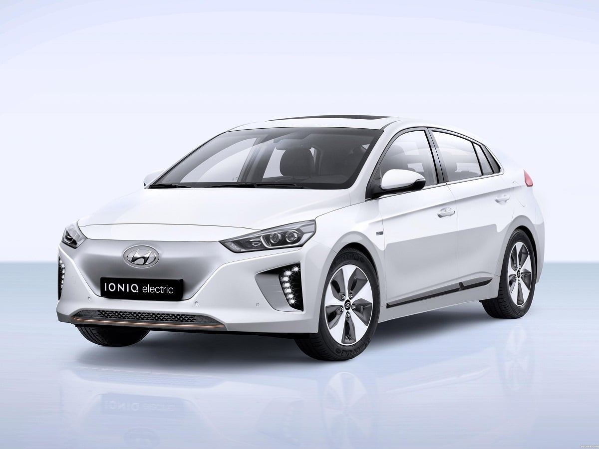 Manual HYUNDAI IONIQ ELECTRIC 2016 de Usuario