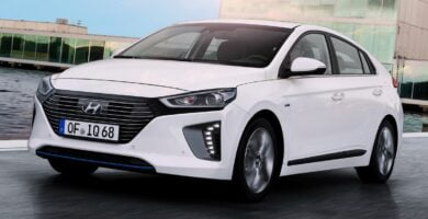 Manual HYUNDAI IONIQ HYBRID 2016 de Usuario