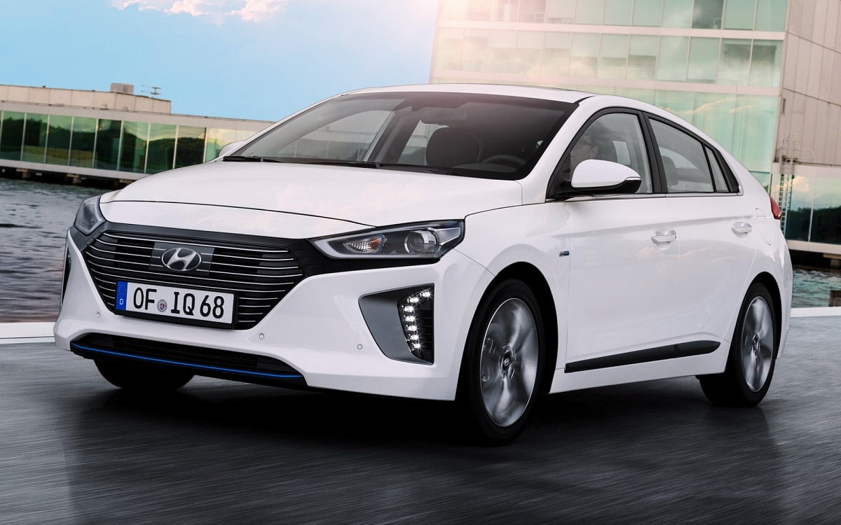 Manual HYUNDAI IONIQ HYBRID 2016 de Usuario