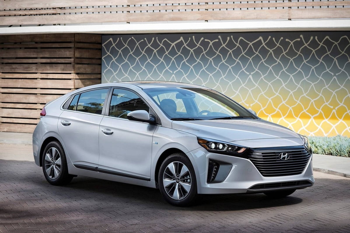 Manual HYUNDAI IONIQ PLUG-IN HYBRID 2018 de Usuario