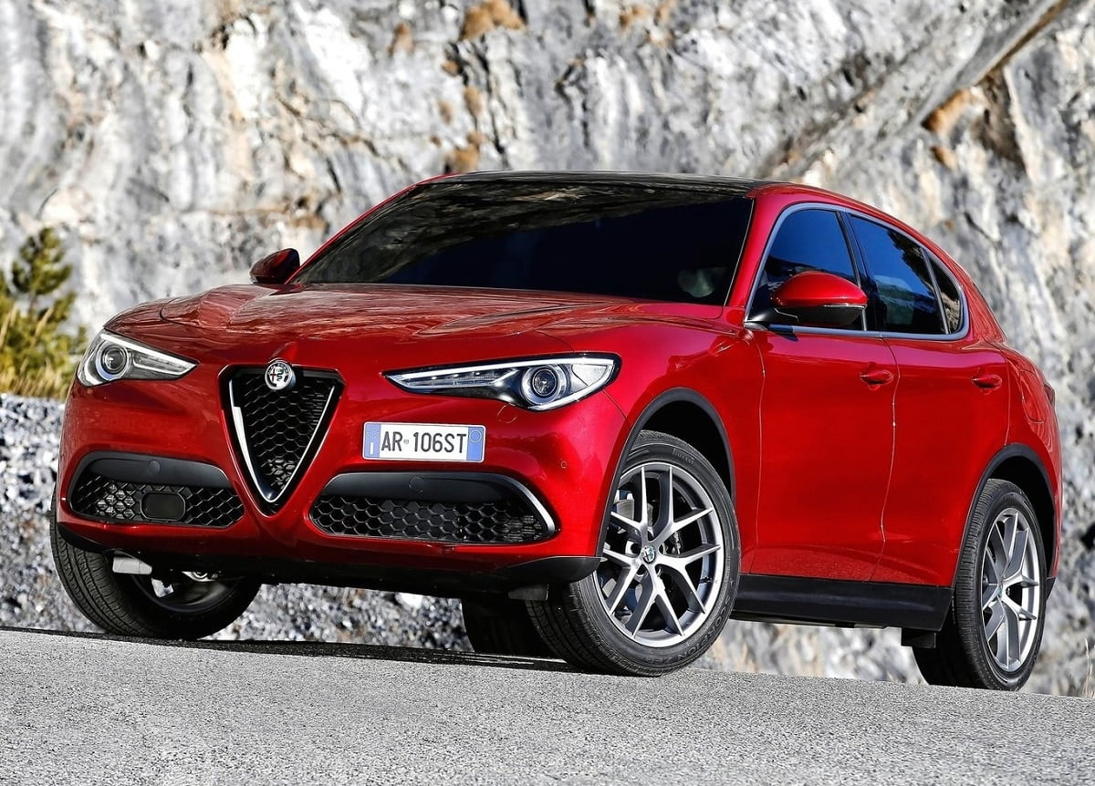 Manual ALFA ROMEO STELVIO 2018 de Usuario