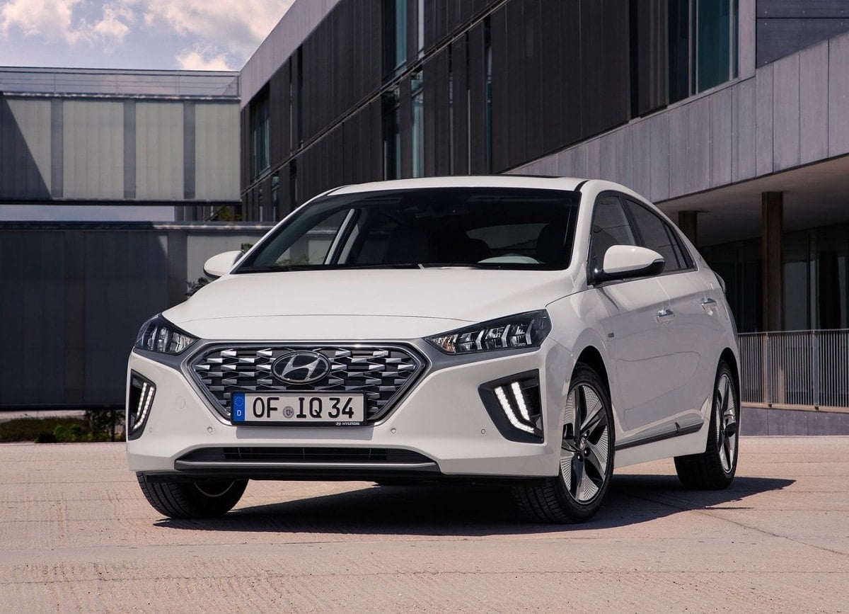 Manual HYUNDAI IONIQ HYBRID 2020 de Usuario