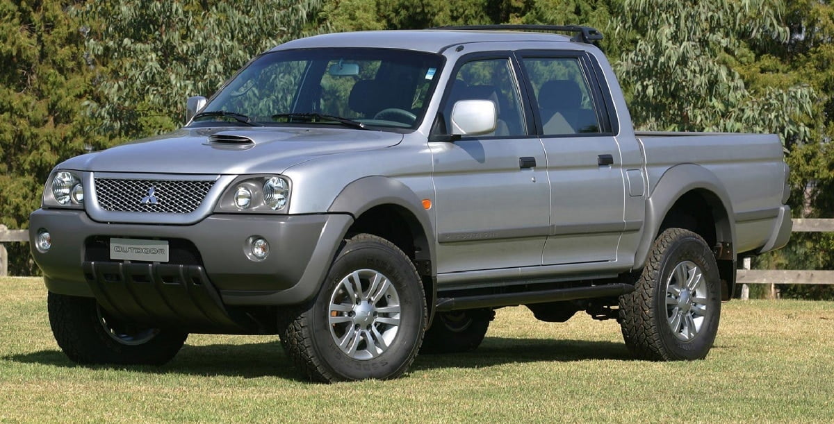 Manual MITSUBISHI L200 OUTDOOR 2006 de Usuario PDF Gratis