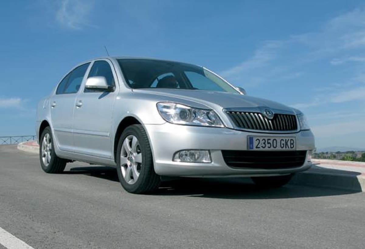 Manual SKODA OCTAVIA 2010 de Usuario PDF Gratis