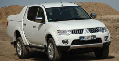 Manual MITSUBISHI L200 2012 de Usuario PDF Gratis